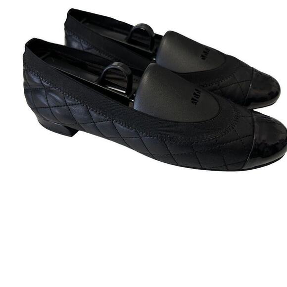 Stuart Weitzman Quilted Ballerina‎ Flat 6.5 Black Leather Patent Leather Slip On - Picture 1 of 14